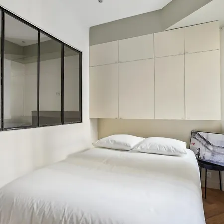 Beau 3 Pieces Rue Poissonniere *