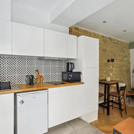 Beau 3 Pieces Rue Poissonniere Apartment Paris